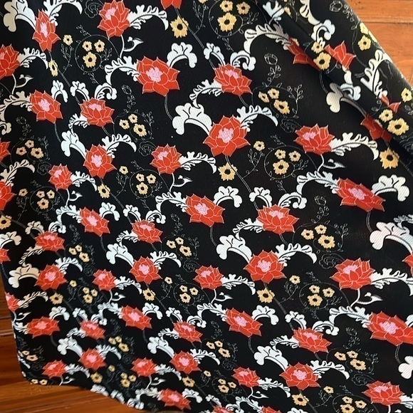 Zara Women’s Black And Red Floral Dress, Size Medium, EUC. - Picture 2 of 6